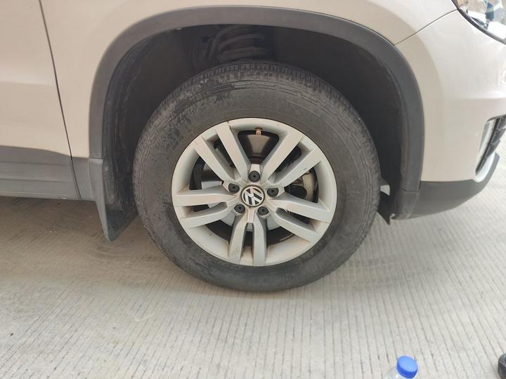 Tiguan 2016 300TSI AT RWD photo 8
