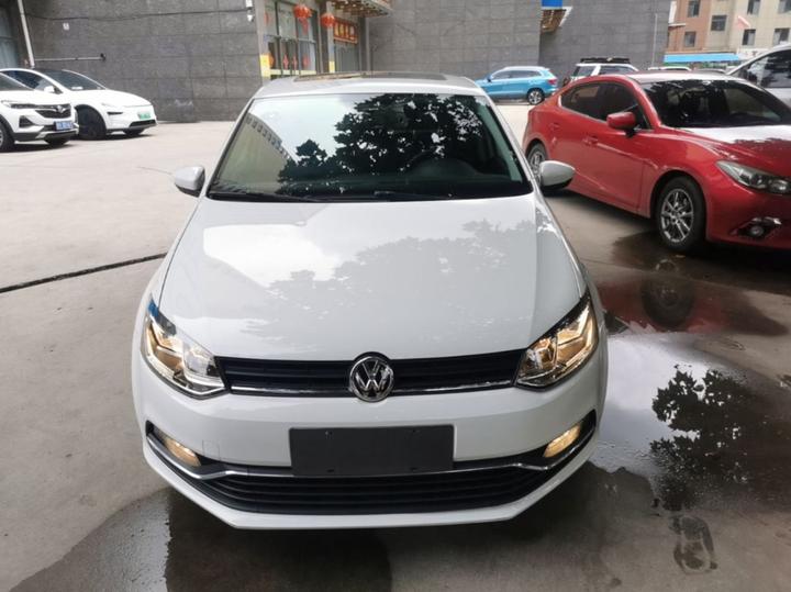 Polo 2016 1.6L AT Comfort photo 2