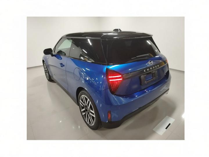 MINI COOPER 2024 456km COOPER E Classic photo 4