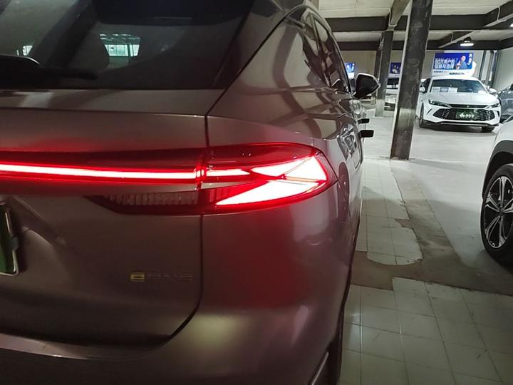 RX5 EV 2023 eRX5 photo 7