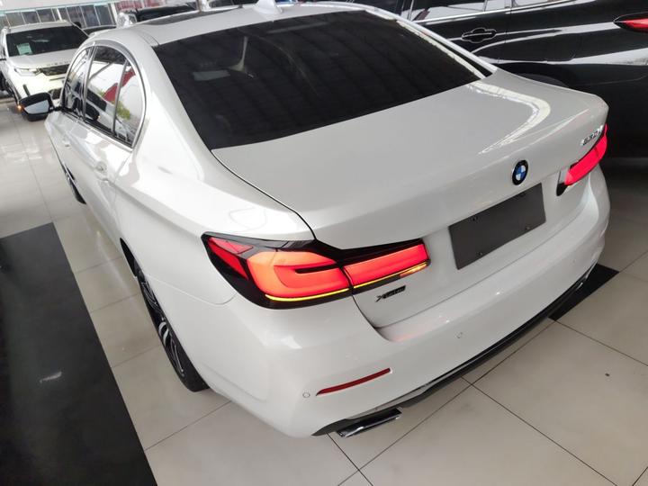 5 Series 2022 Facelift 530Li Leading Luxury photo 4