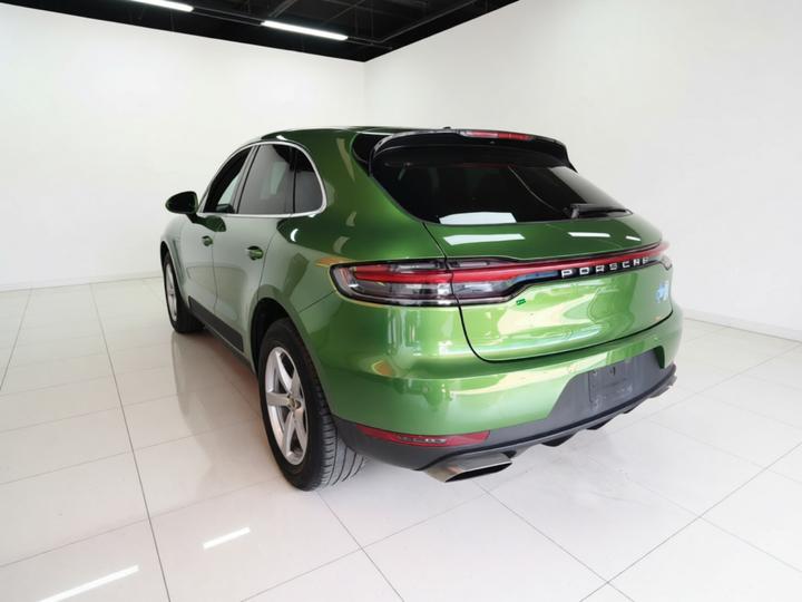 2018 Macan 2.0T photo 4