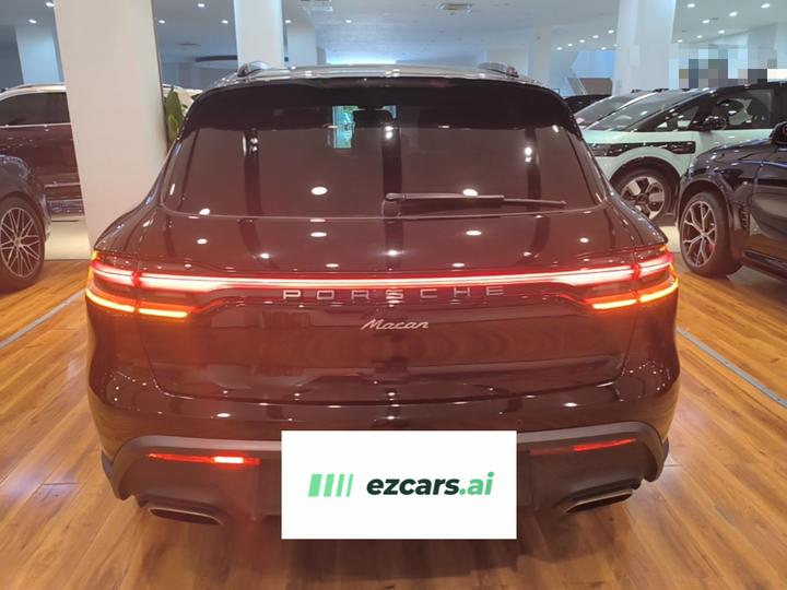 2023 Macan 2.0T photo 3