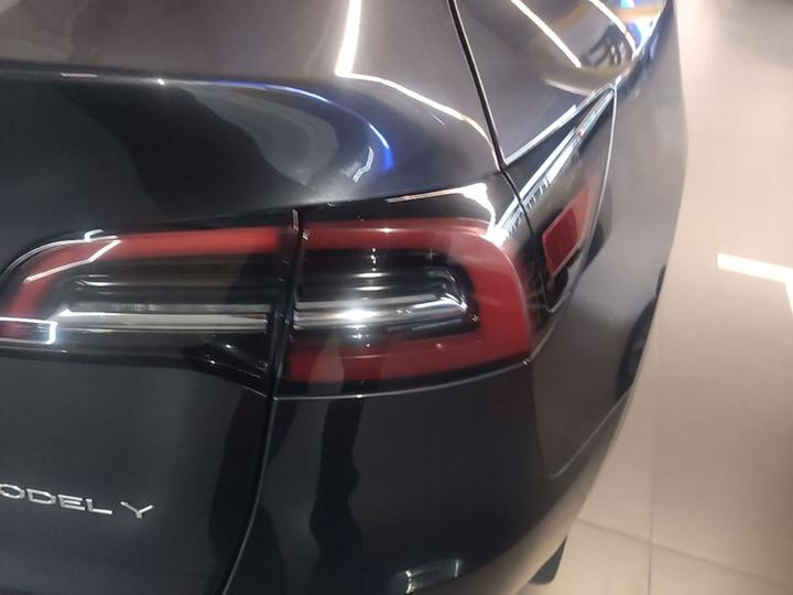 Model Y 2024 RWD photo 7
