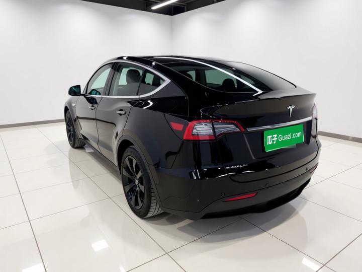 Model Y 2022 Facelift RWD photo 4