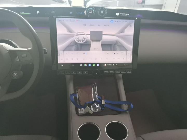 Xiaomi YU7 2025 AWD Pro photo 8