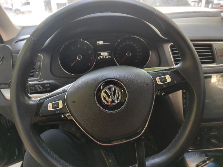 Lavida 2017 1.6L MT Comfort photo 7