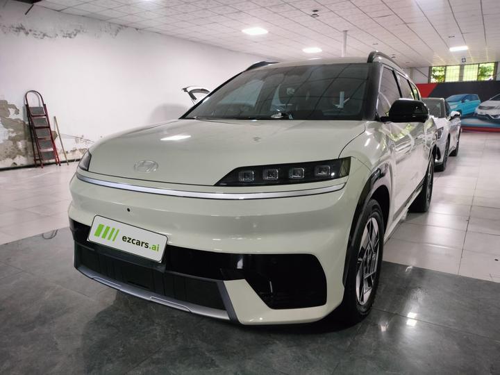 EO 2025 RWD TECH 64.2kWh