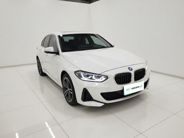 1 Series 2023 120i M Sport photo 3