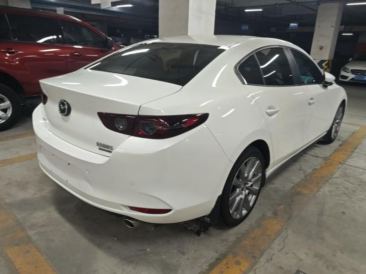 3 Axela 2020 2.0L AT photo 4