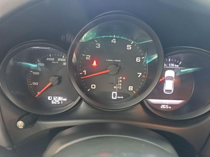 2017 Macan 2.0T photo 7