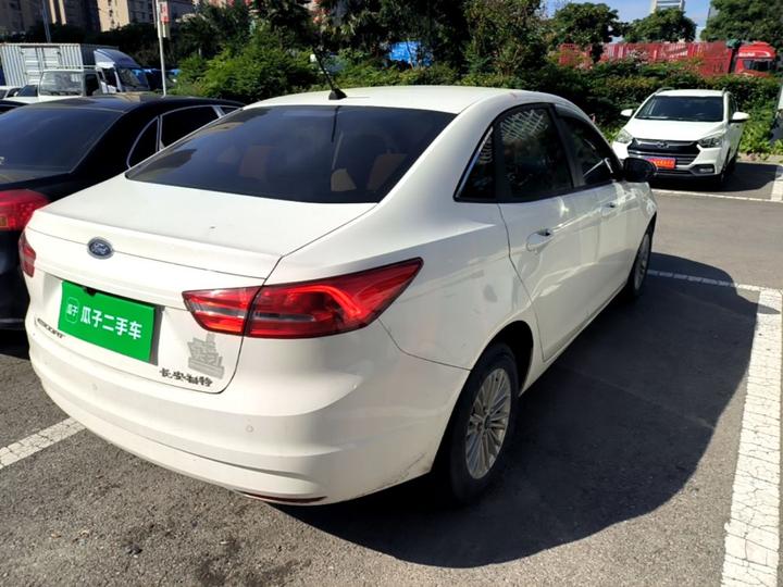 Escort 2017 Facelift 1.5L AT Comfort photo 6