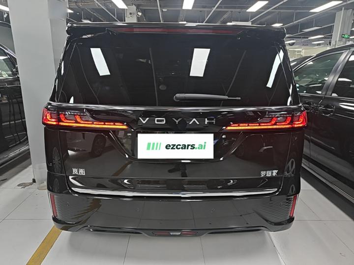 Voyah Dreamer 2025 PHEV AWD Flagship photo 5