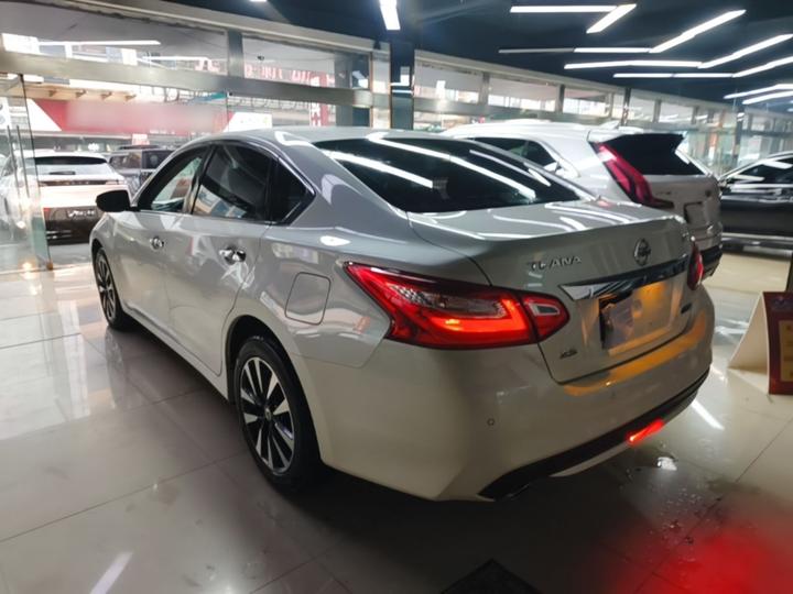 Teana 2016 2.5L XL-UpperNAVI Tech Smart Premium photo 4