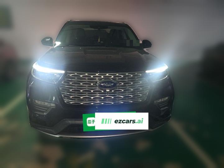 Explorer 2020 EcoBoost 285 AWD Titanium 7-Seater photo 2
