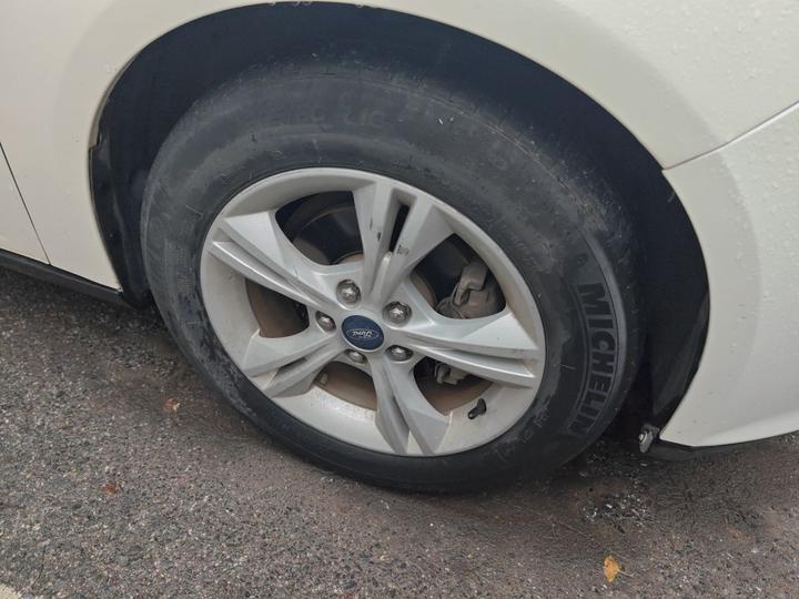 Focus 2012 Hatchback 1.6L AT photo 8