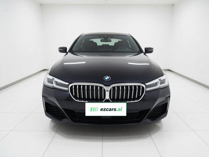 5 Series 2023 530Li Leading M Sport Package photo 2
