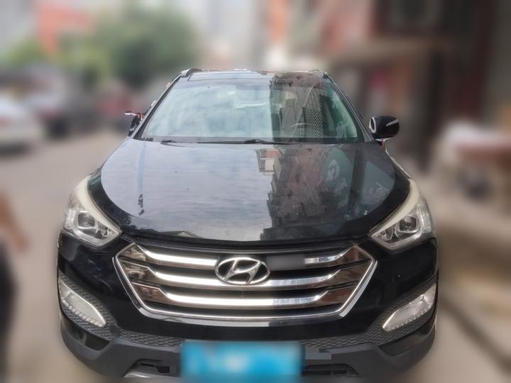 Santa Fe 2015 2.4L AT RWD Smart 5-Seater photo 2