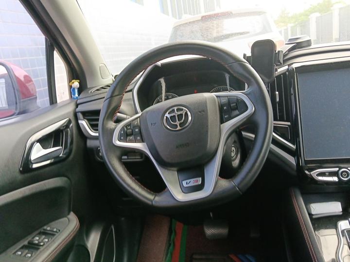 Zhonghua V3 2017 1.5L AT Elite photo 3