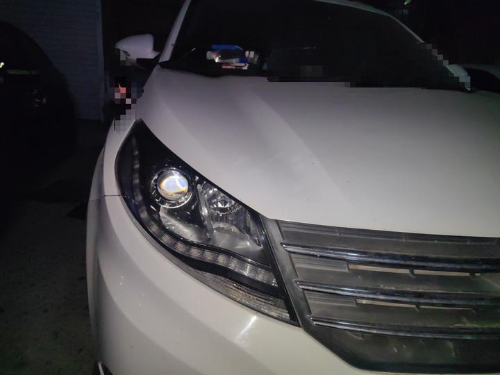Fengon 580 2016 Facelift 1.5T CVT Luxury photo 7