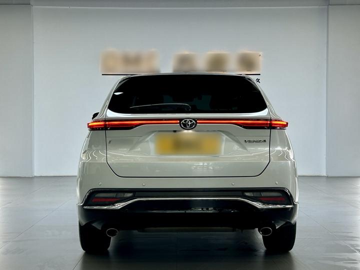 2022 2.0L CVT RWD Premium photo 4