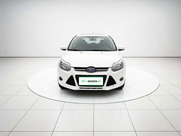 Focus 2012 Hatchback 1.6L AT photo 2