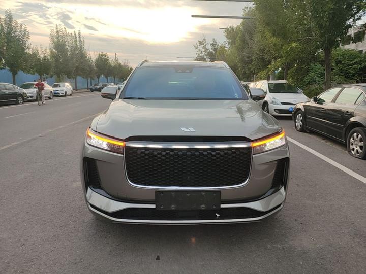 Li Auto ONE 2020 EREV 6-Seater photo 2