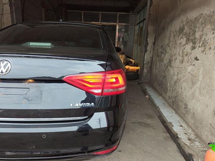 Lavida 2017 1.6L MT Comfort photo 7