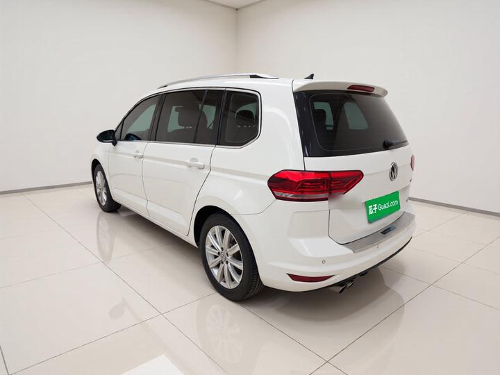 2018 L 280TSI DSG 7-Seater photo 4