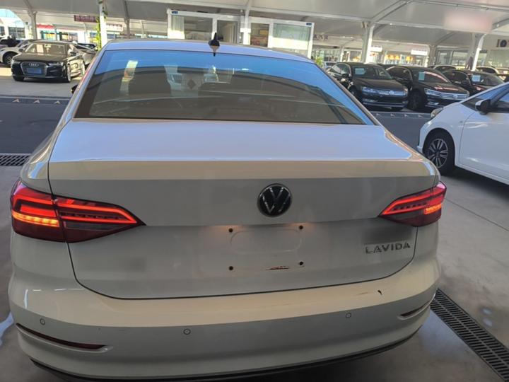 Lavida 2021 1.5L AT Comfort photo 3