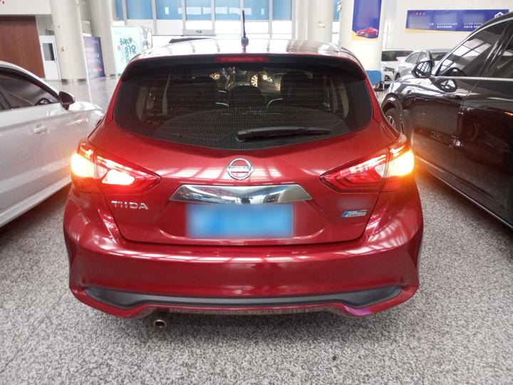 Tiida 2016 1.6L CVT photo 3