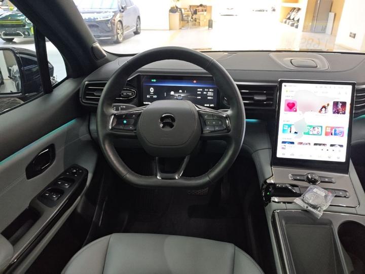 ES6 2020 610KM Performance photo 2