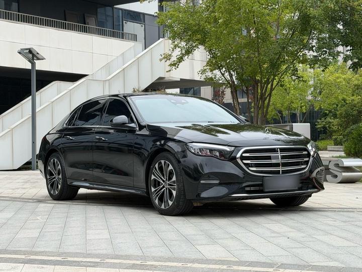 E-Class 2026 Facelift E 300 L Luxury Sport photo 3