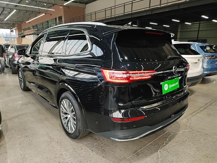 Viloran 2023 380TSI photo 4