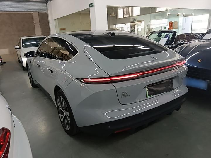 ET5 2022 75kWh photo 4