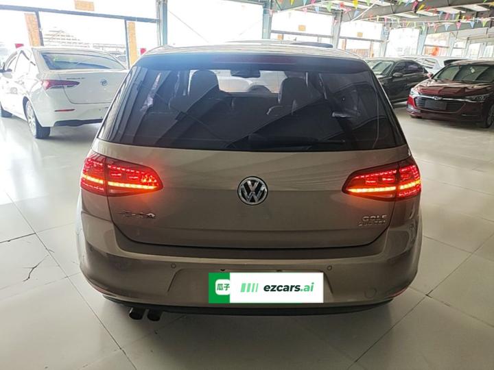 Golf 2017 230TSI AT Comfort Anniversary Edition photo 3