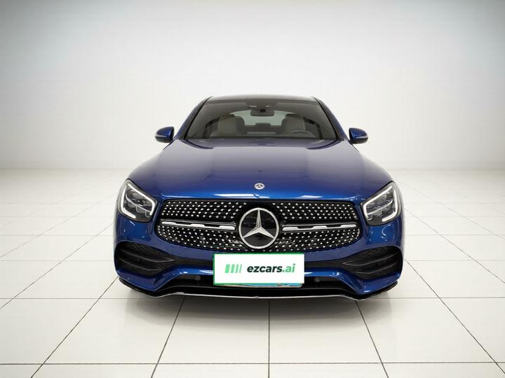 GLC Coupe 2020 GLC 260 4MATIC Coupe SUV photo 2
