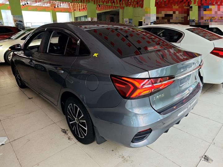 i5 2021 1.5L CVT Platinum photo 4