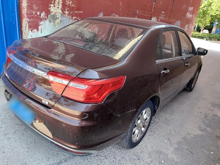 Vision 2018 1.5L AT photo 4
