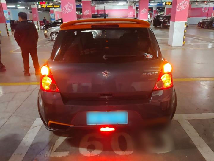 Swift 2016 1.5L AT Fashion photo 5