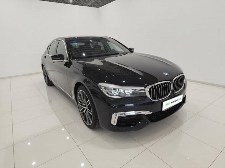 7 Series 2018 730Li Leading M Sport Package photo 3