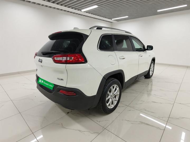 Cherokee 2016 2.4L Leading Smart photo 6