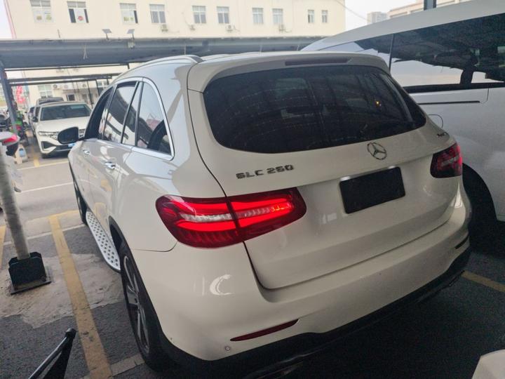 GLC 2017 GLC 260 4MATIC Luxury photo 4