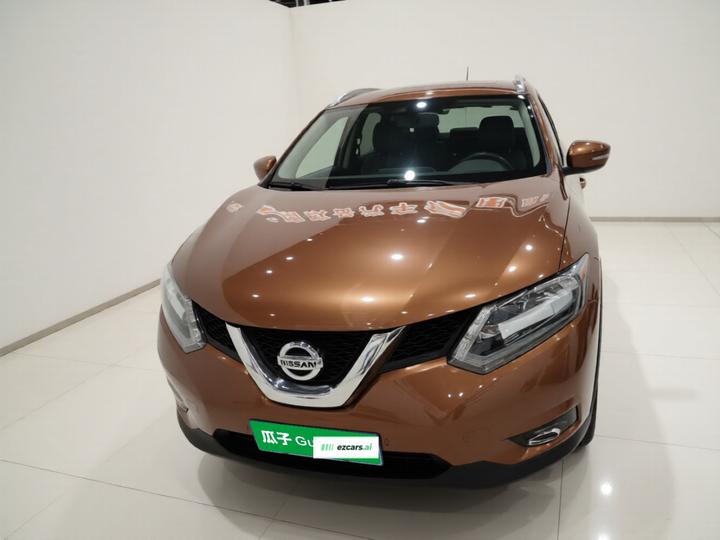 X-Trail 2014 2.0L CVT Comfort 2WD photo 2