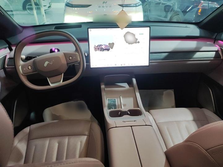 L60 2024 60kWh RWD photo 5