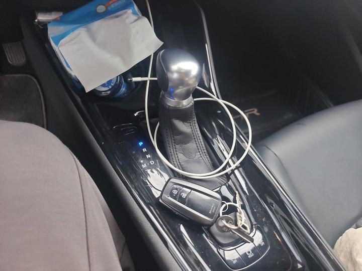 C-HR 2020 2.0L Leading photo 6