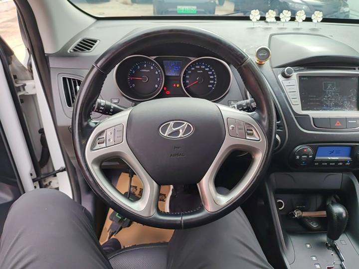 ix35 2015 2.0L AT RWD Smart IV photo 6
