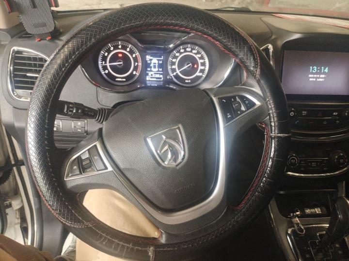 560 2016 1.8L iAMT Luxury photo 6