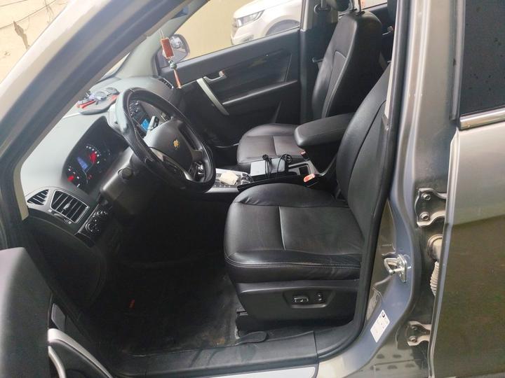 2017 2.4L RWD Luxury 7-Seater photo 7