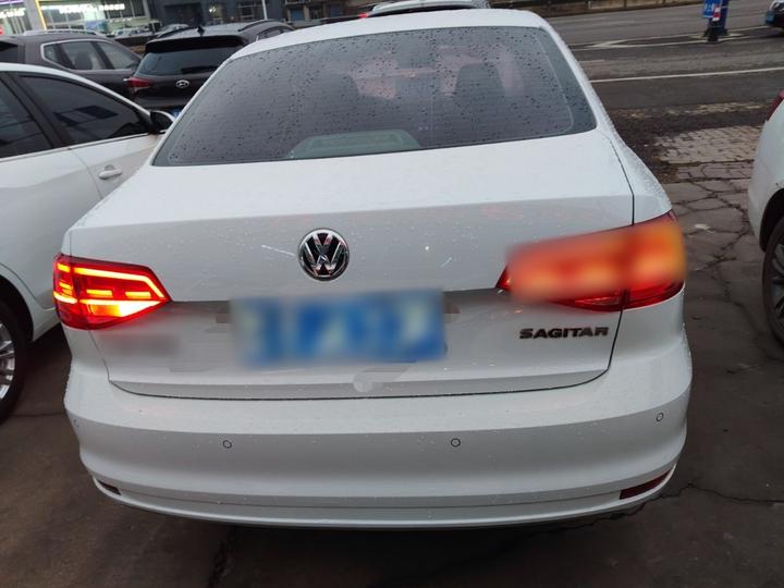 Sagitar 2015 1.6L MT Comfort photo 3